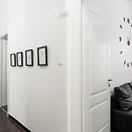 City Center 8\'Minutes! Free Wi-Fi & Netflix \'Simona\'S Retreat\' By Tilo